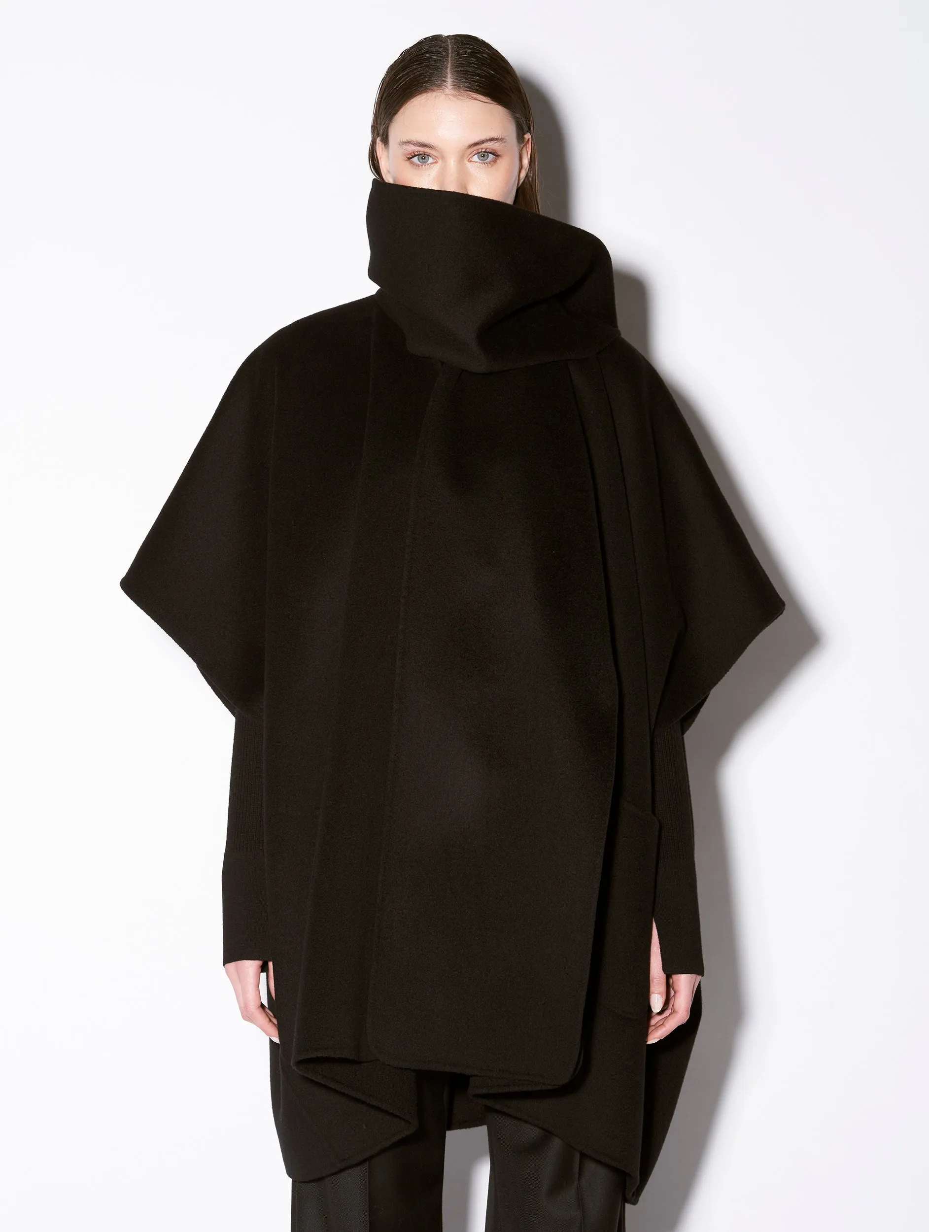 Cape en laine double face noire