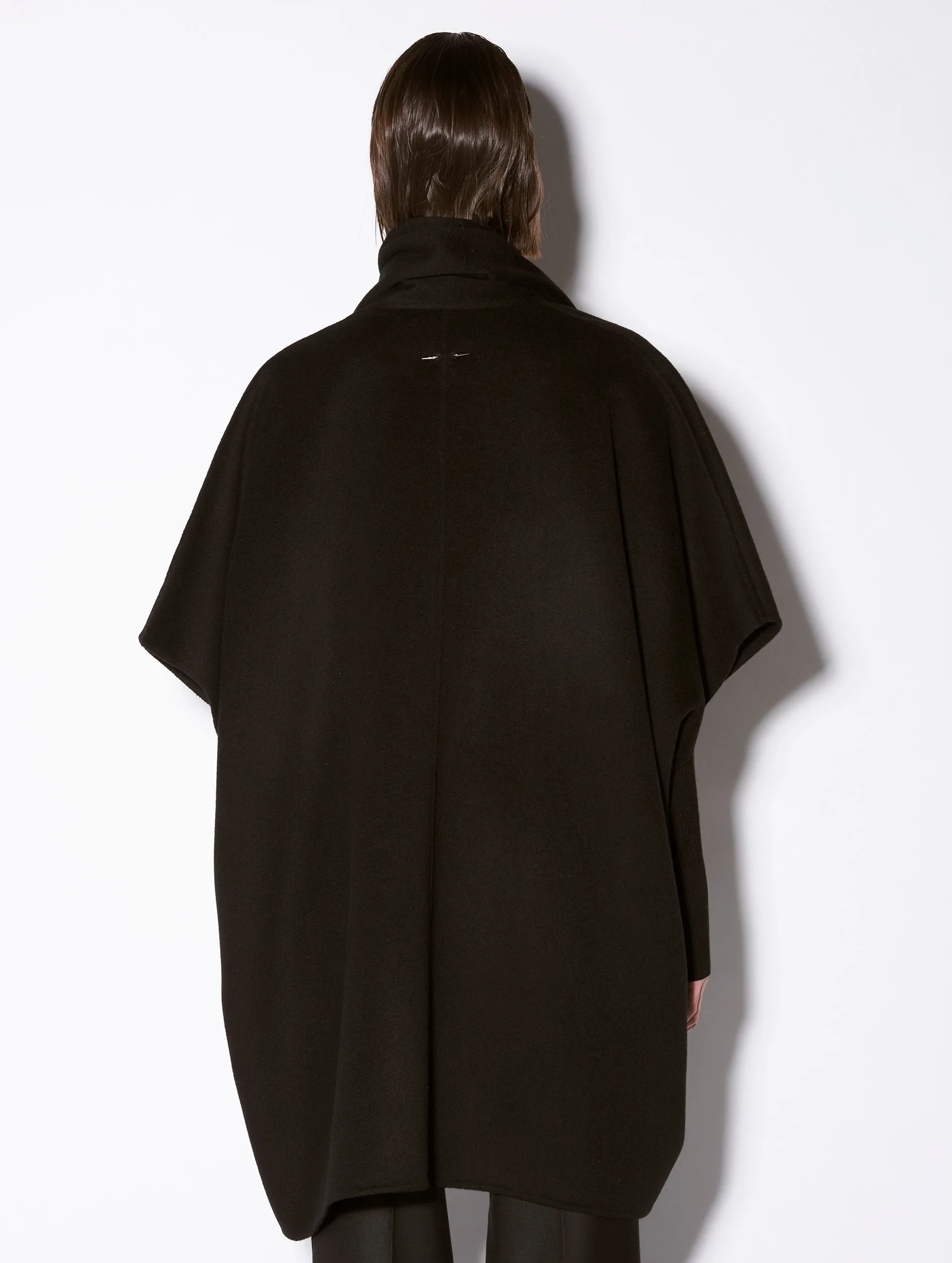 Cape en laine double face noire