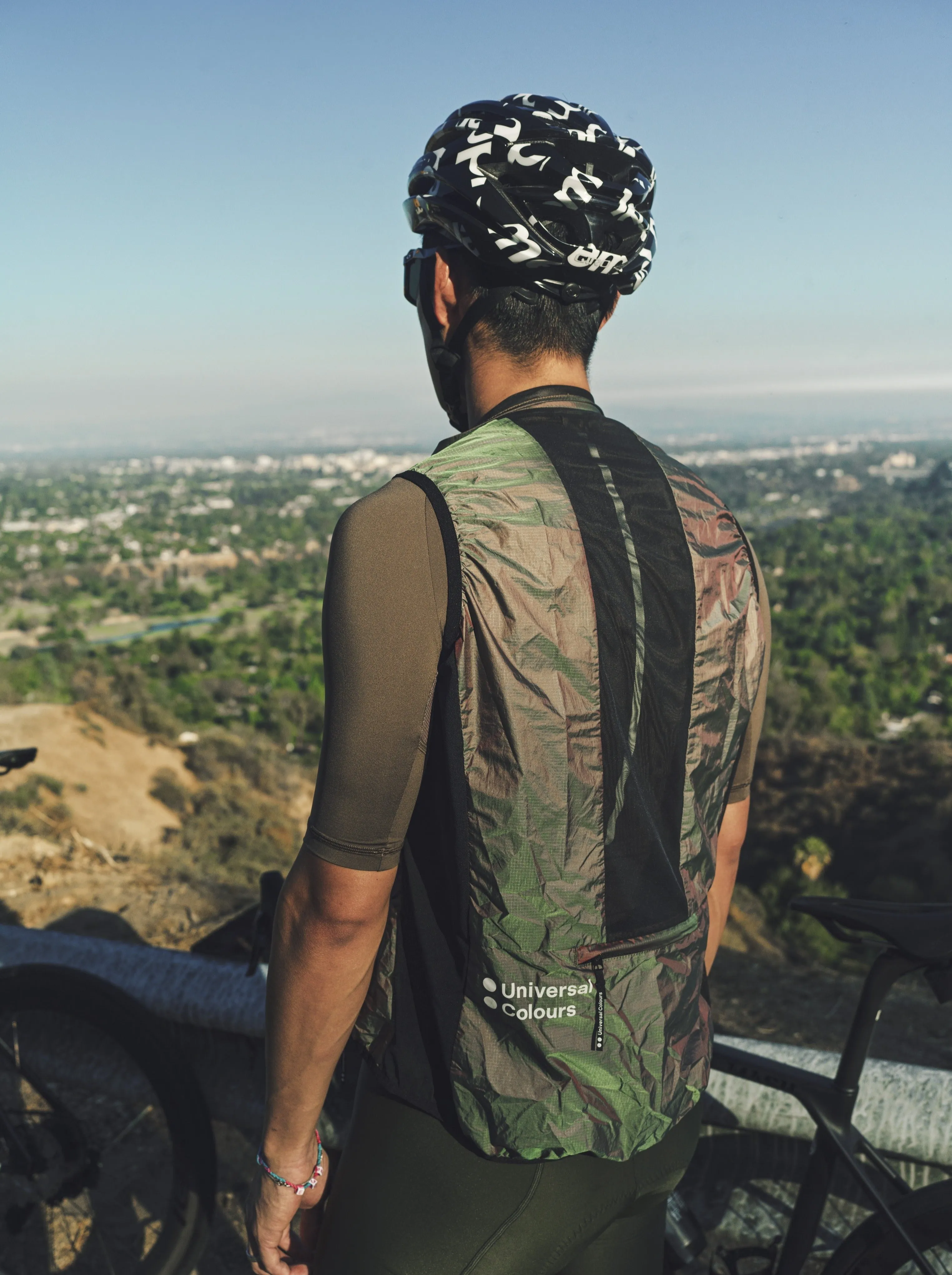 Iridescent Green & Red Spectrum Lightweight Gilet